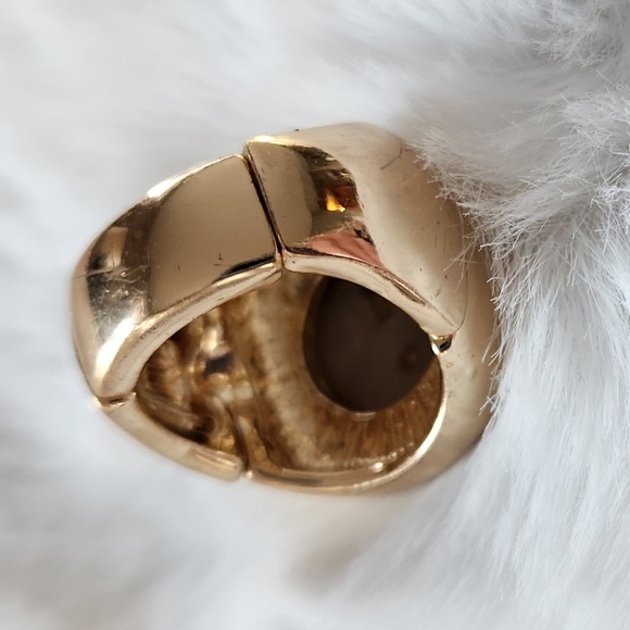 Leopard Wild Cat Stretchy Ring with Crystals - Picture 8 of 9